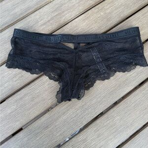 Victoria’s Secret Black Lace Logo Waist Cheeky Panties – Size M